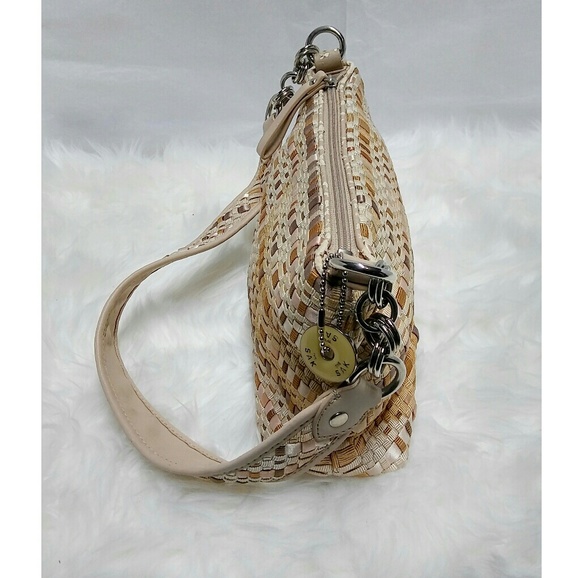 The Sak Gold and Tan Woven Handbag - Picture 3 of 8